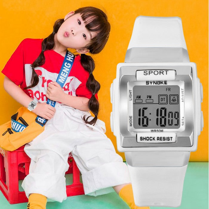 Digitale Mädchenuhr mit weißem Silikonband und quadratischem Zifferblatt